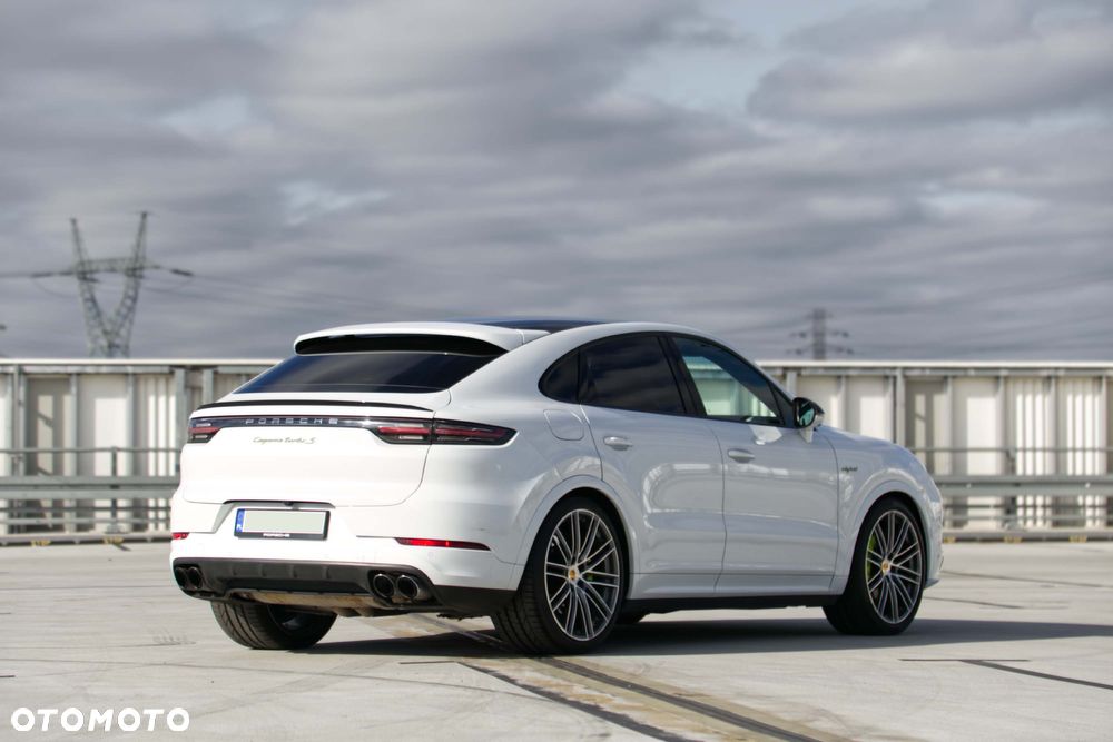 Porsche Cayenne Turbo S E-Hybrid Tiptronic S - 6