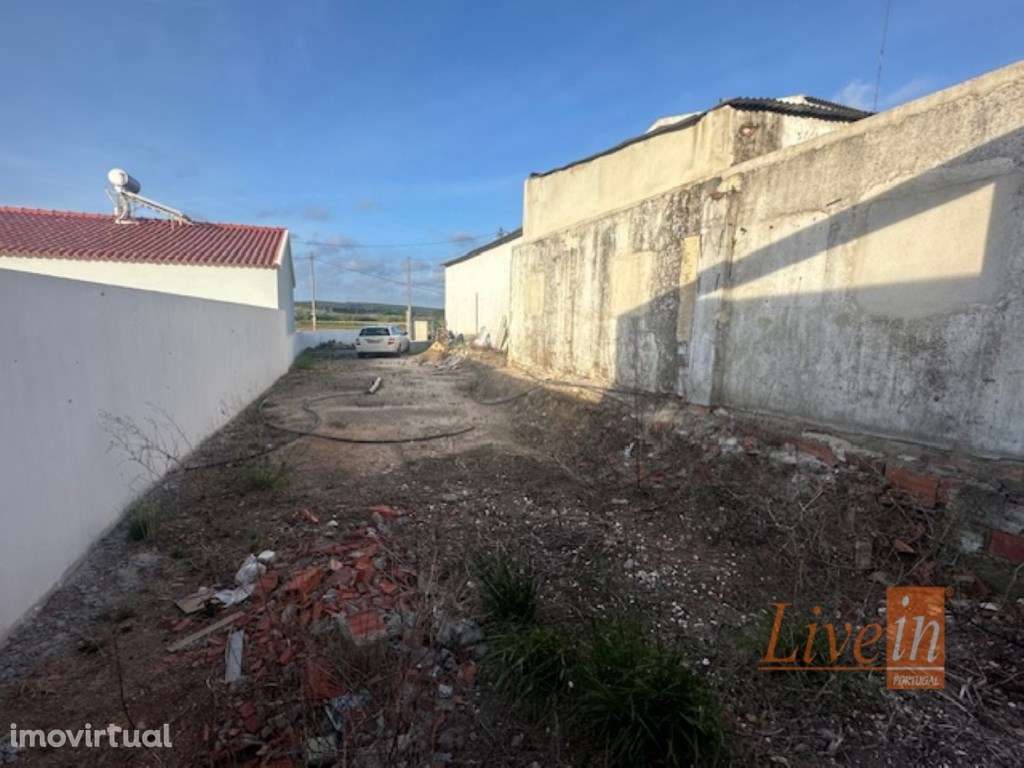 Terreno com Armazém junto a Campelos - Grande imagem: 3/9