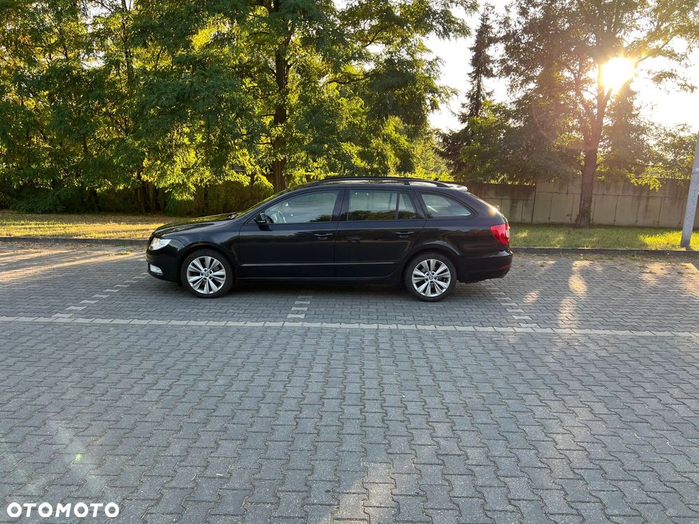 Skoda Superb 2.0 TDI Active DSG - 6