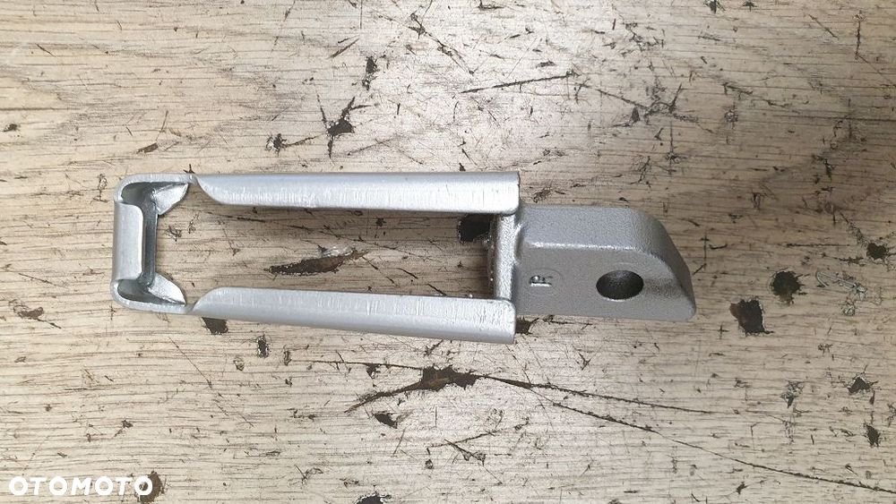 Oryginalny Podnóżek Prawy Suzuki RG50 TS50  43530-04702 - 4