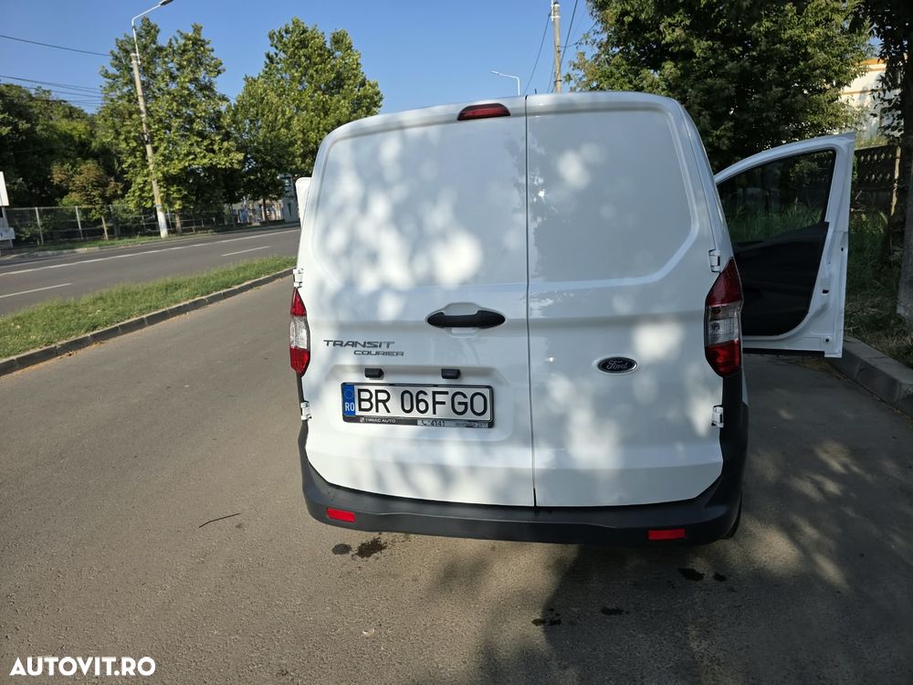 Ford Transit Courier - 4