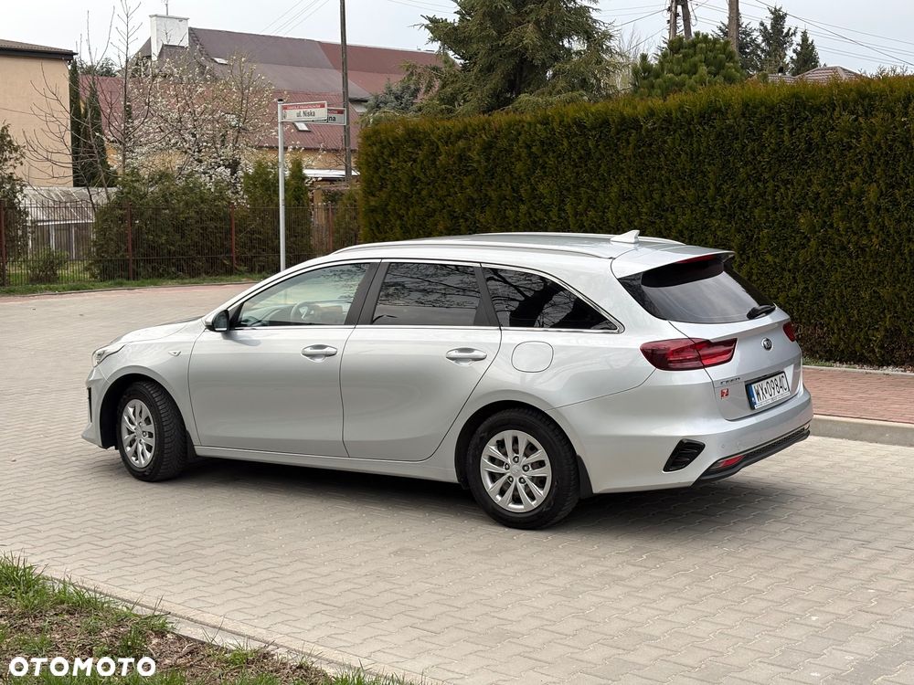 Kia Ceed 1.6 CRDi mHEV M - 7