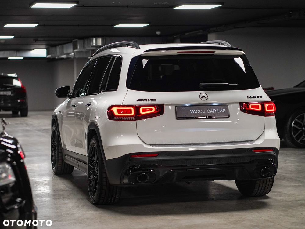 Mercedes-Benz GLB - 9