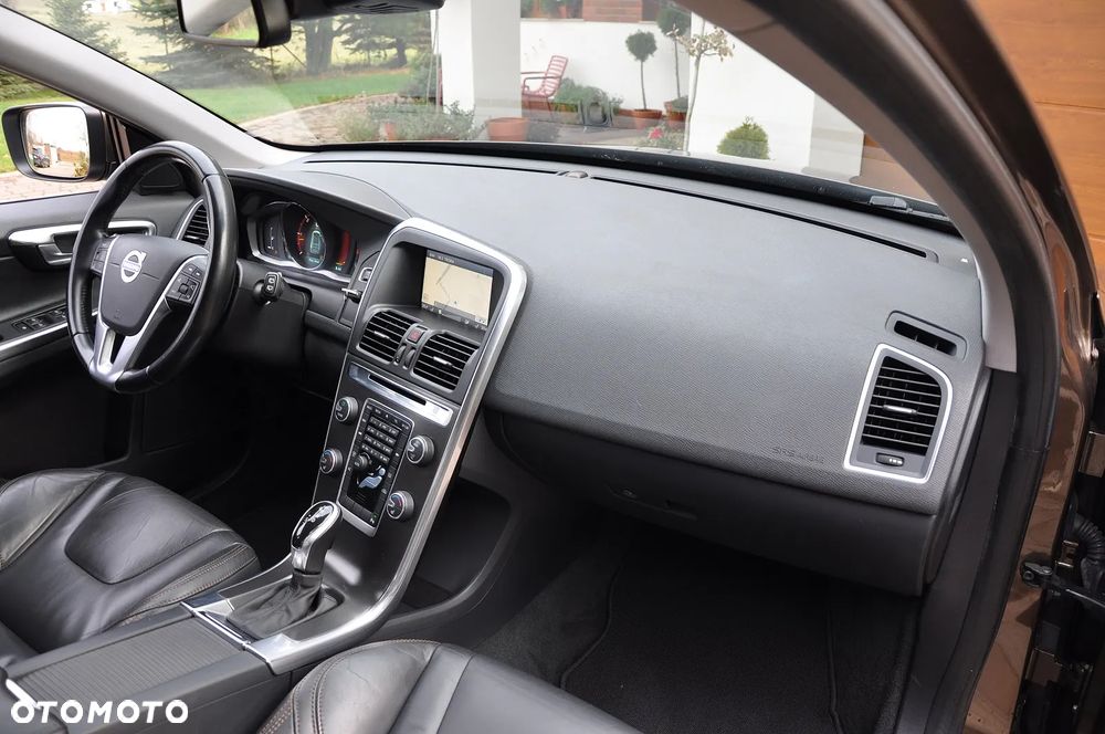 Volvo XC 60 D4 Geartronic Summum - 21