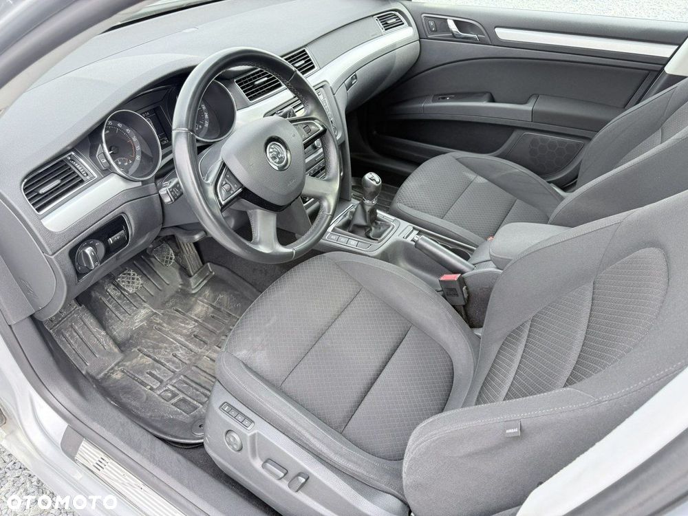 Skoda Superb 1.6 TDI Business - 12