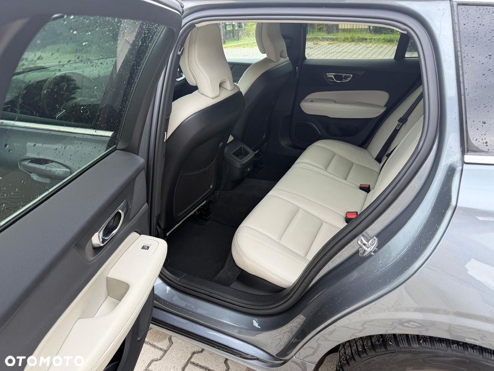 Volvo V60 D3 AWD Momentum - 21