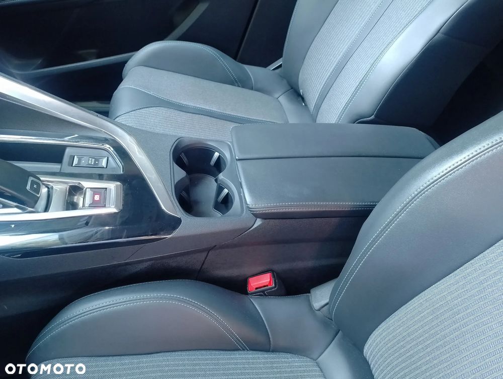 Peugeot 3008 BlueHDi 130 Stop & Start EAT8 Active Business-Paket - 13