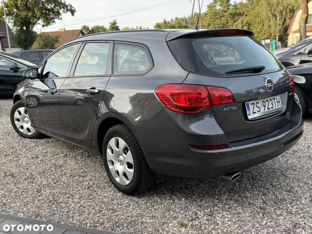 Opel Astra - 4