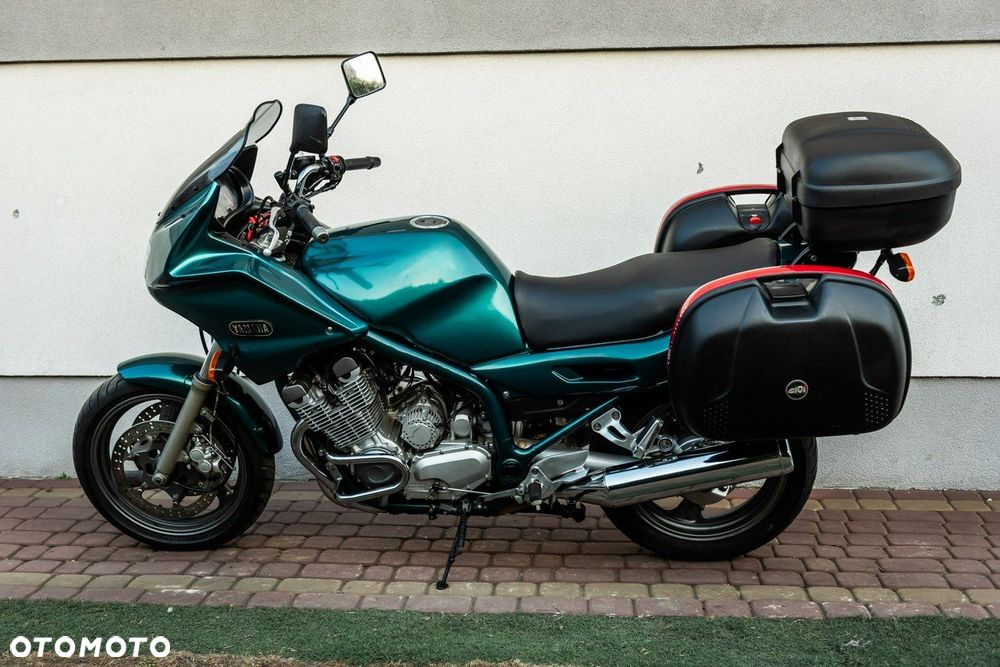 Yamaha XJ - 6