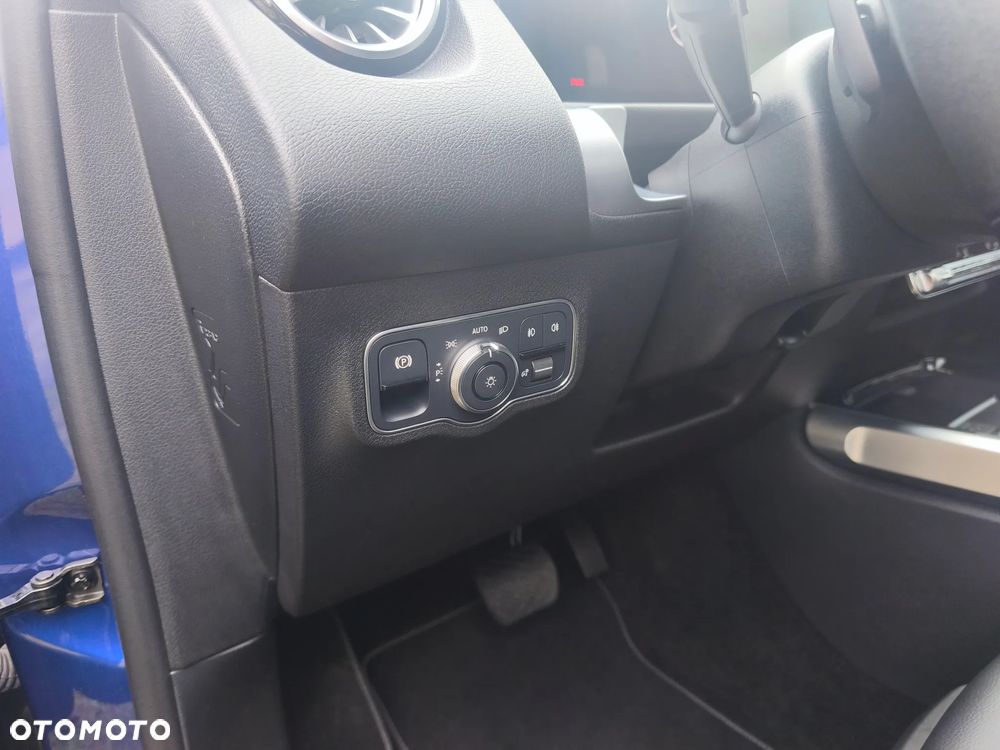 Mercedes-Benz GLB 250 8G-DCT Progressive - 14