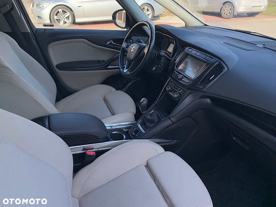 Opel Zafira - 28