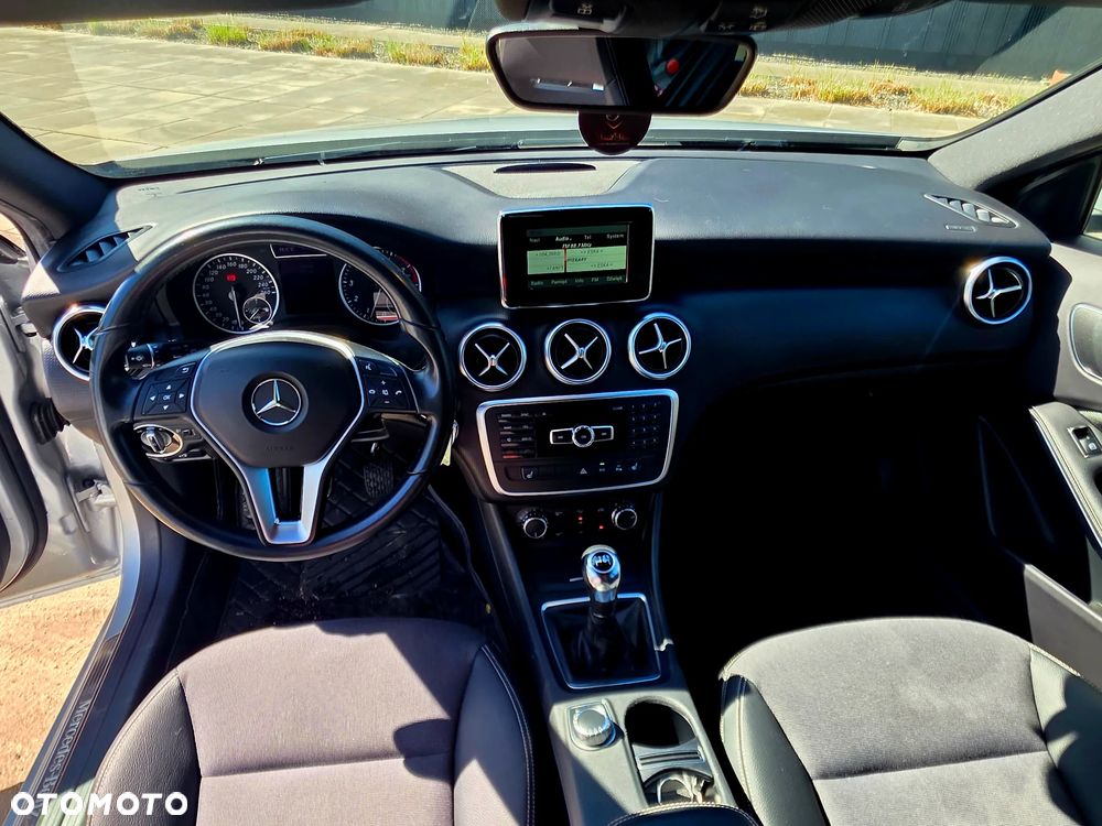 Mercedes-Benz Klasa A 180 (BlueEFFICIENCY) - 16