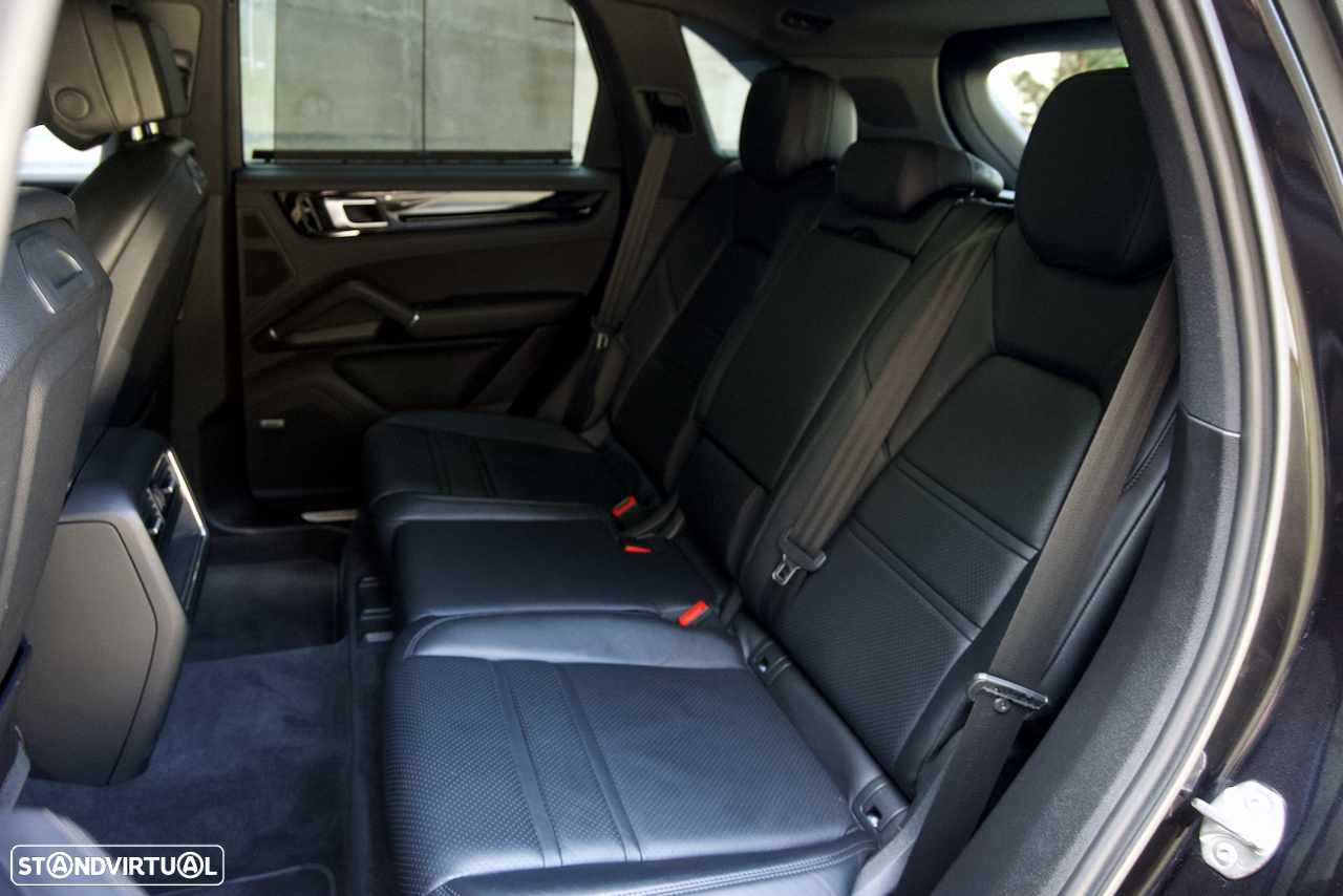 Porsche Cayenne E-Hybrid - 22