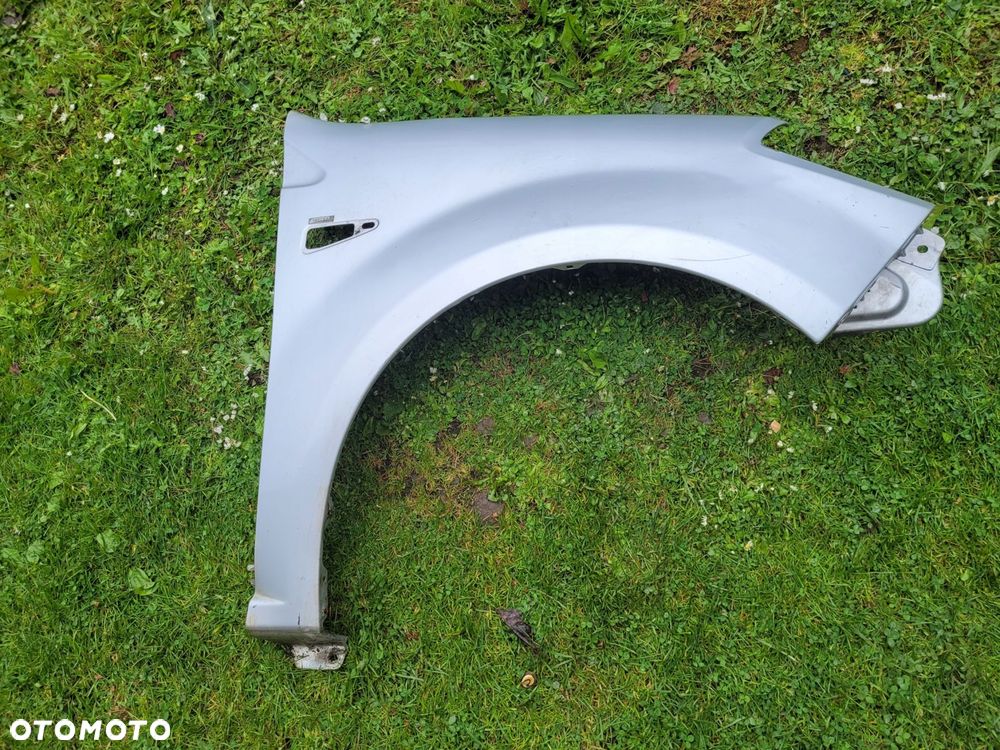 błotnik prawy dacia sandero i ted69