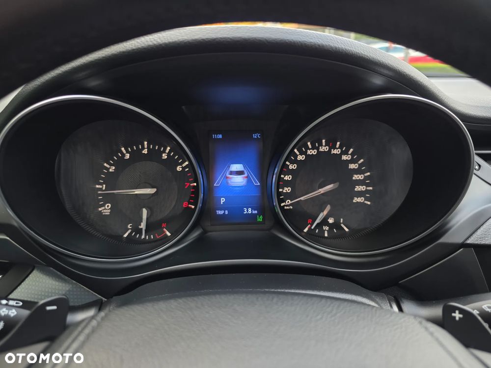 Toyota Avensis - 29