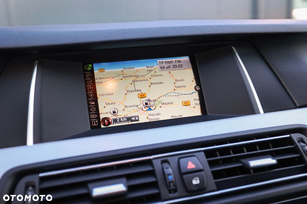BMW Seria 5 520d - 29