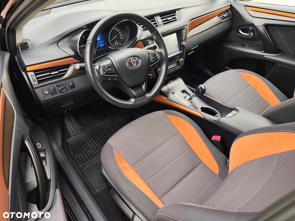 Toyota Avensis - 14