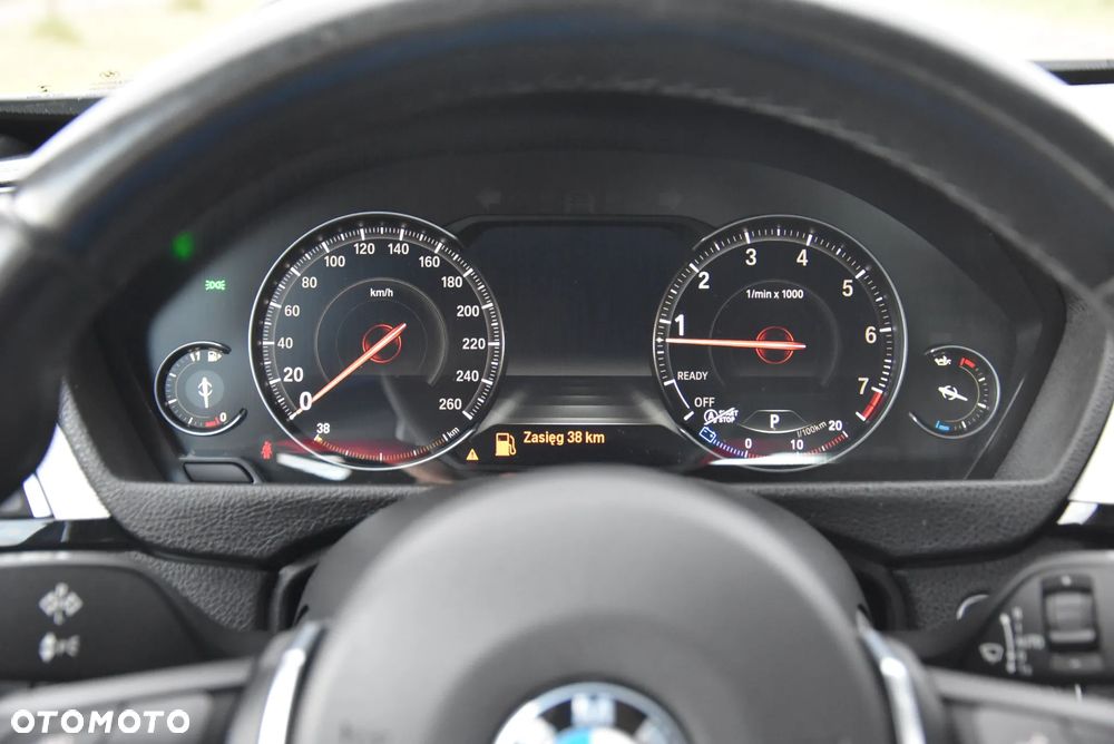 BMW Seria 3 320i Edition M Sport Shadow - 31