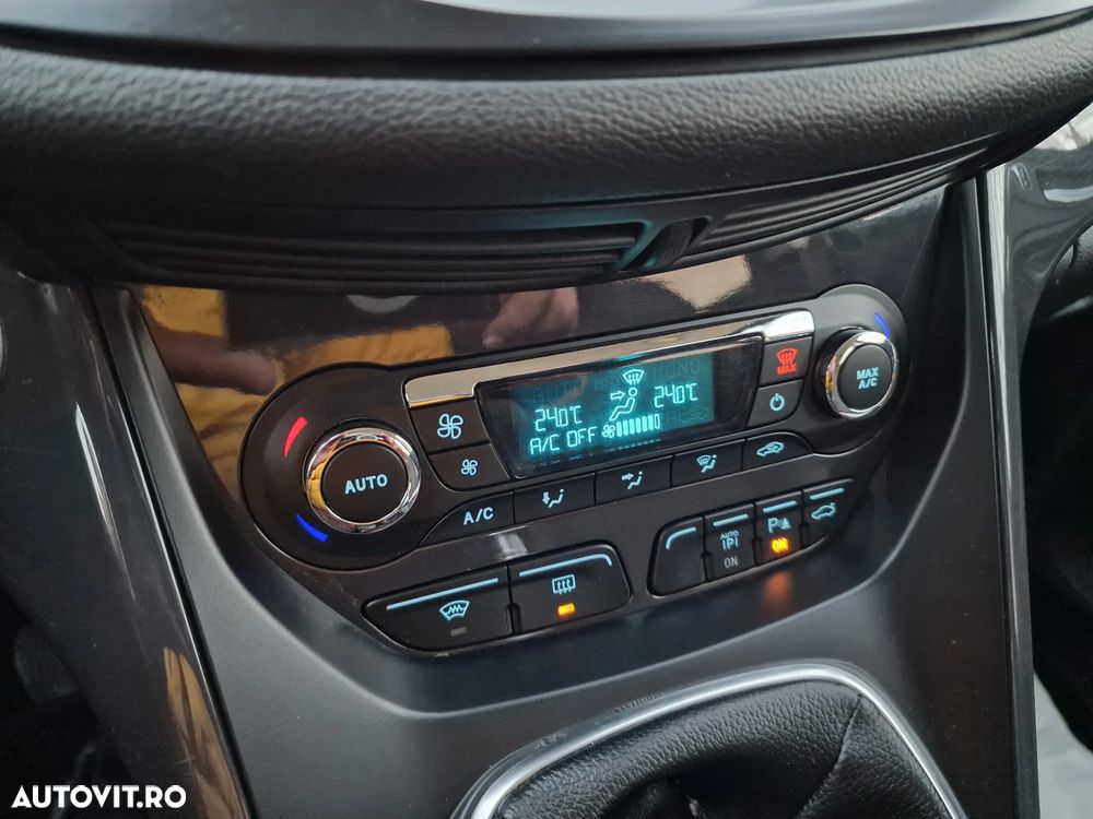 Ford Kuga 2.0 TDCi 4x4 Titanium - 14