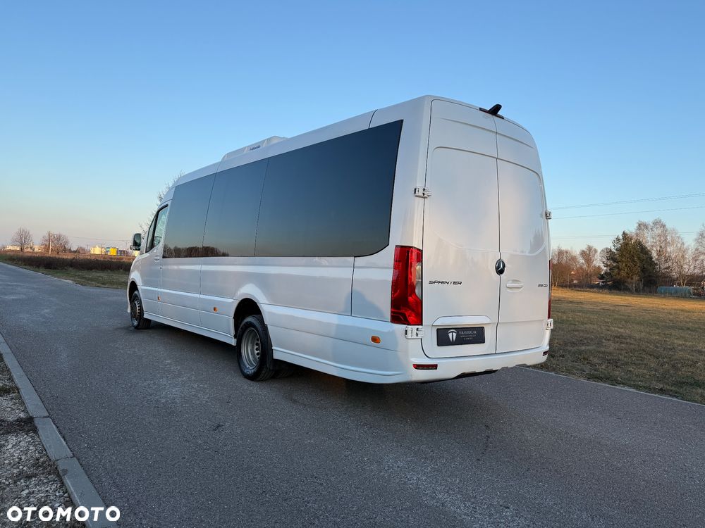 Mercedes-Benz Sprinter 517 - 11