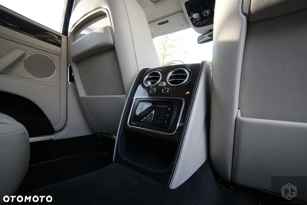 Bentley Flying Spur W12 - 28