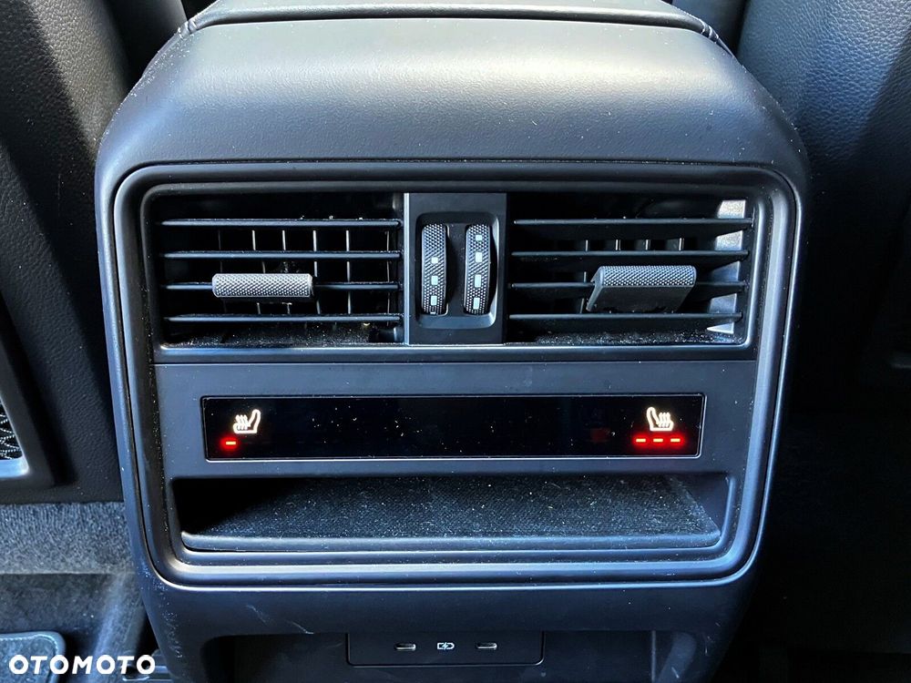 Porsche Cayenne - 30