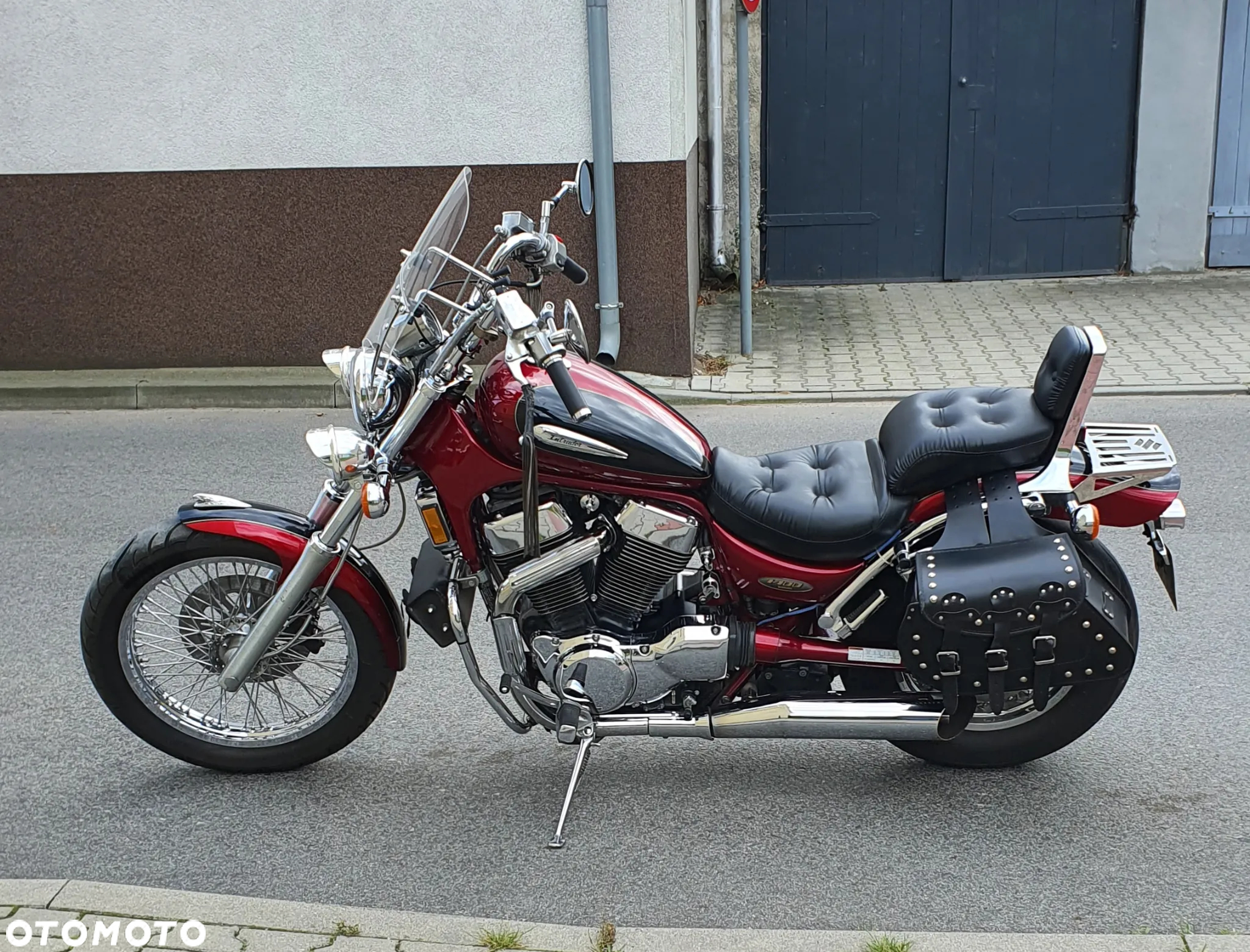 Suzuki Intruder - 7