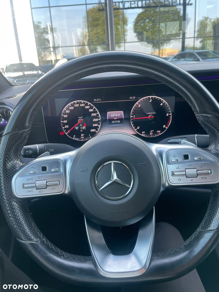 Mercedes-Benz Klasa E 220 d 4-Matic 9G-TRONIC - 11