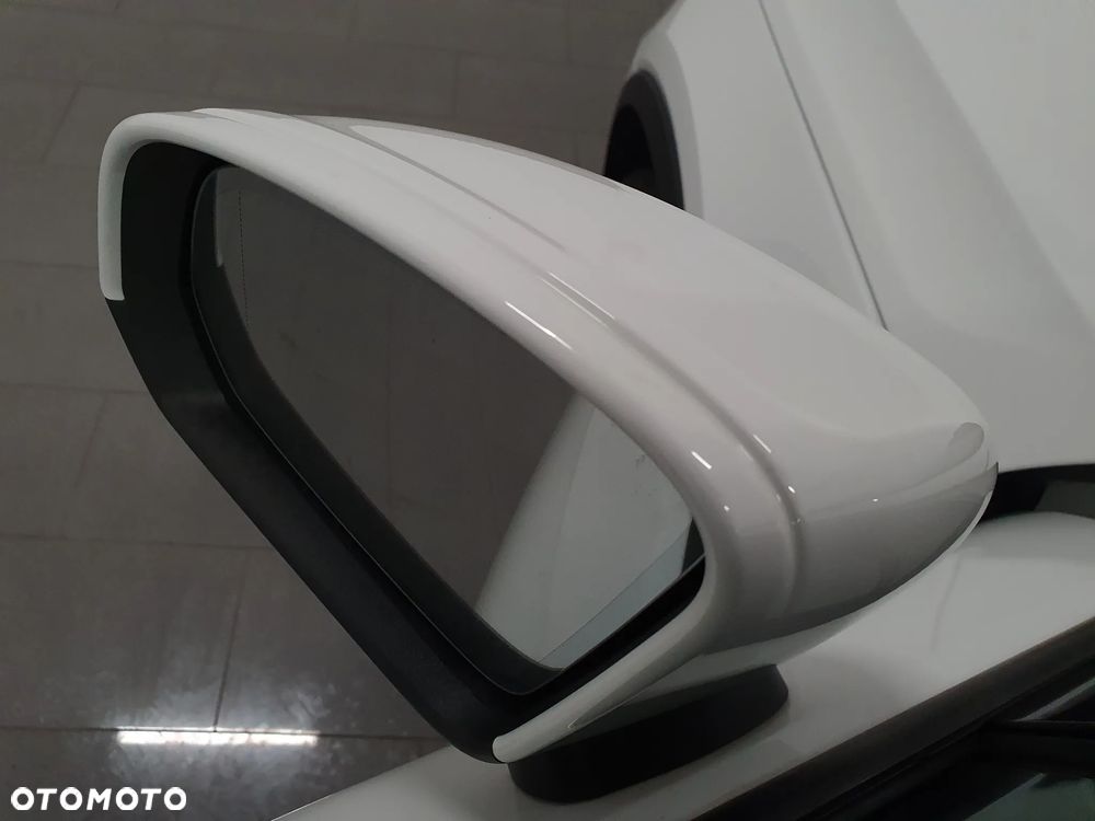 Volvo XC 40 D3 SCR R-Design - 24
