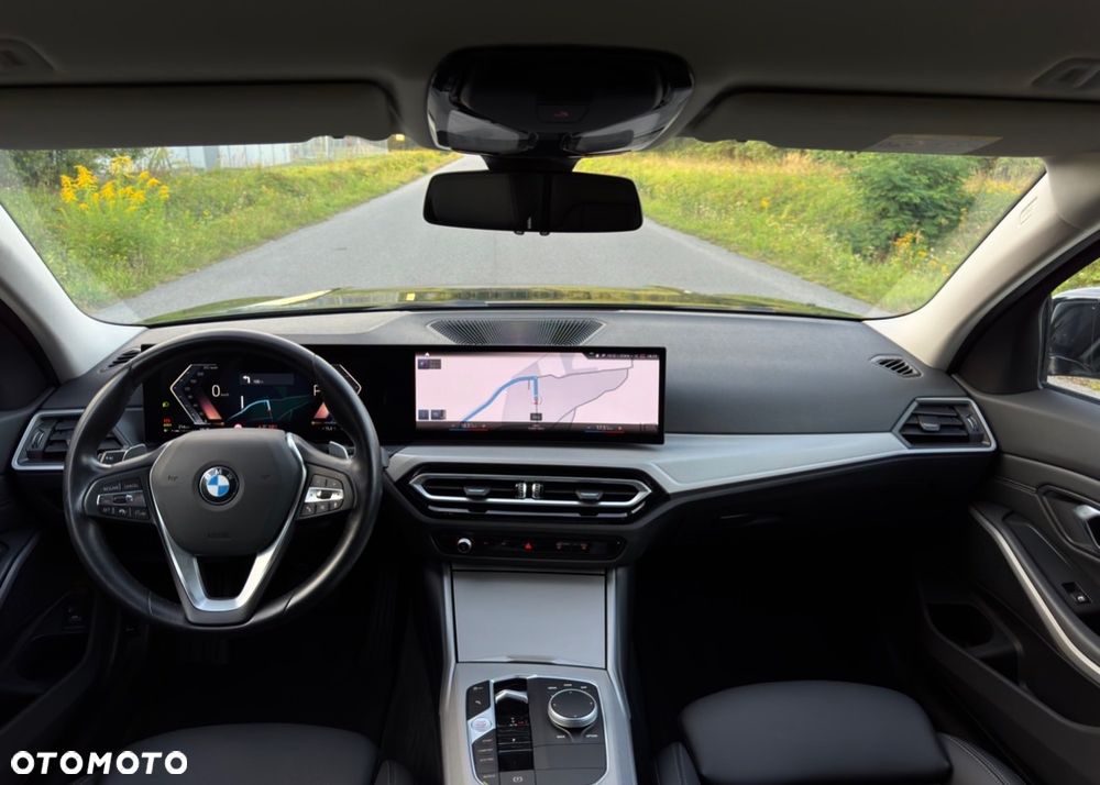 BMW Seria 3 318d Touring Sport Line - 37
