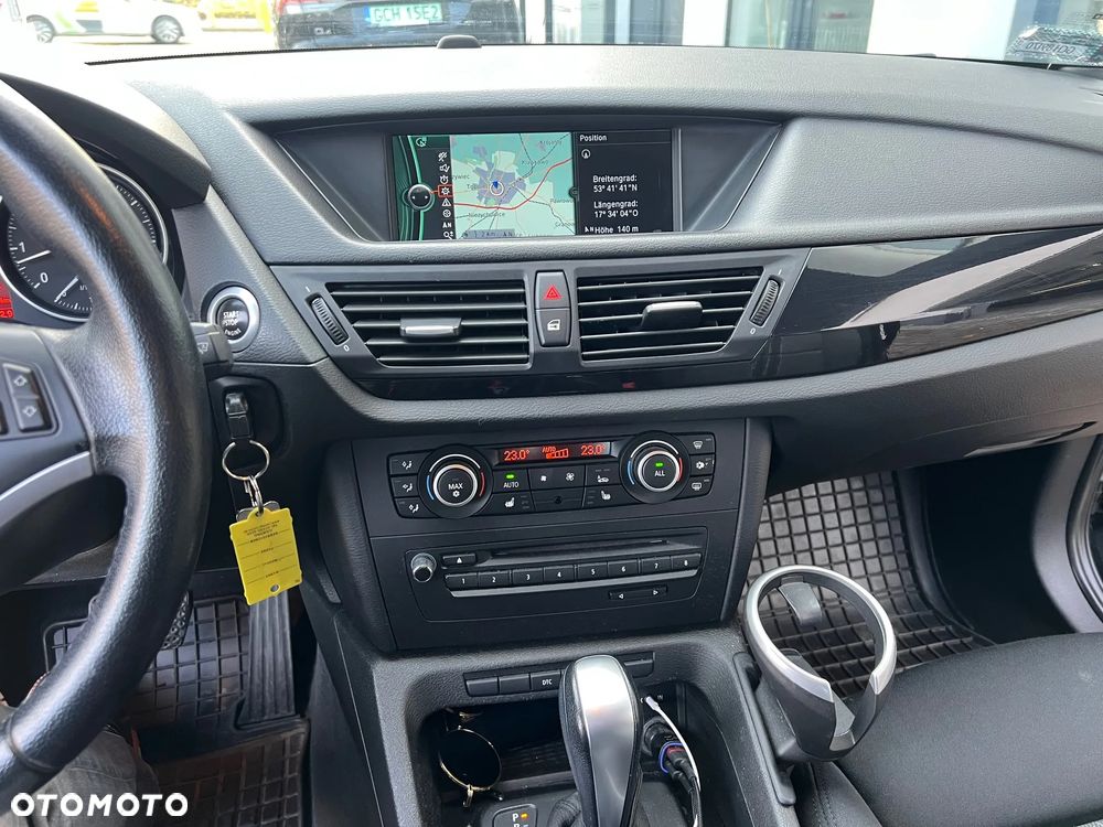 BMW X1 sDrive18i - 12