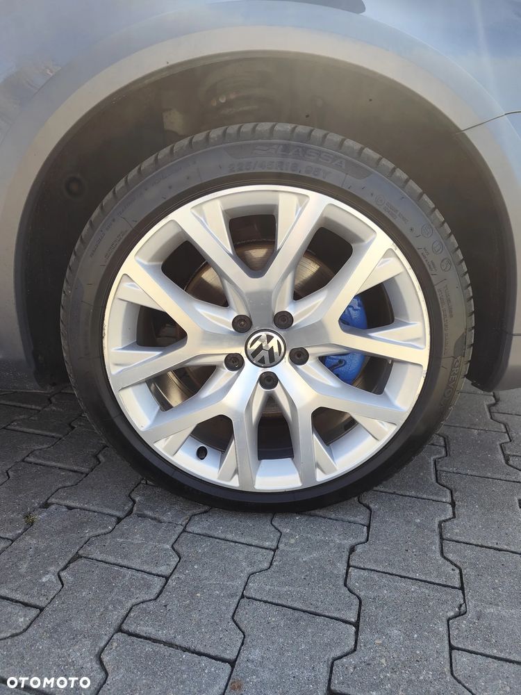 Volkswagen Passat 2.0 TDI 4Mot Highline DSG - 22