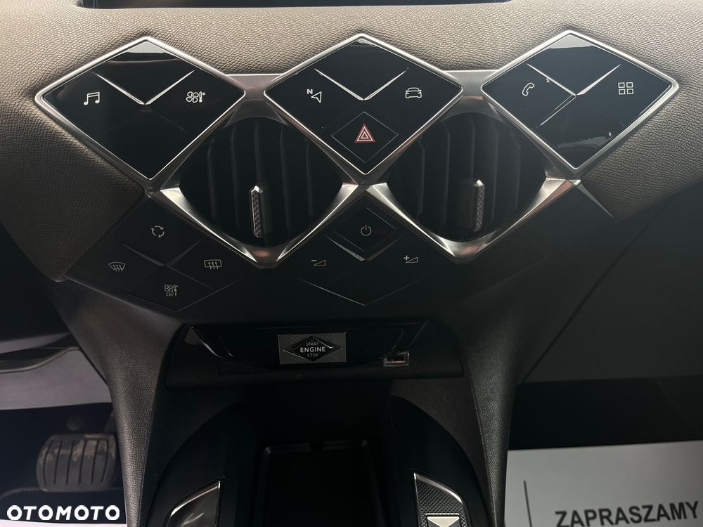 DS Automobiles DS 3 Crossback 1.2 PureTech Montmartre - 16