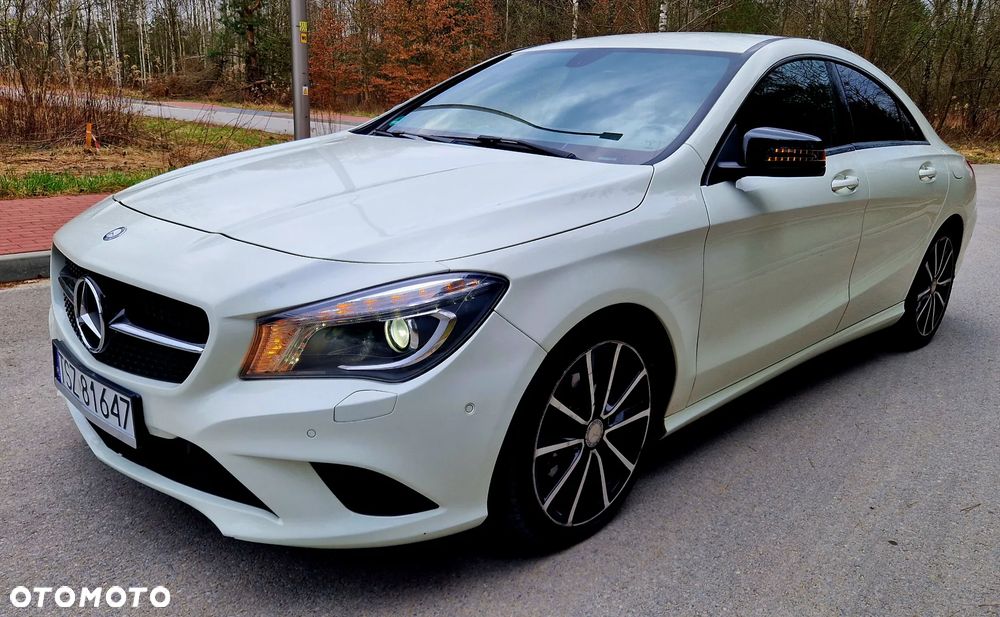 Mercedes-Benz CLA 200 Urban - 3