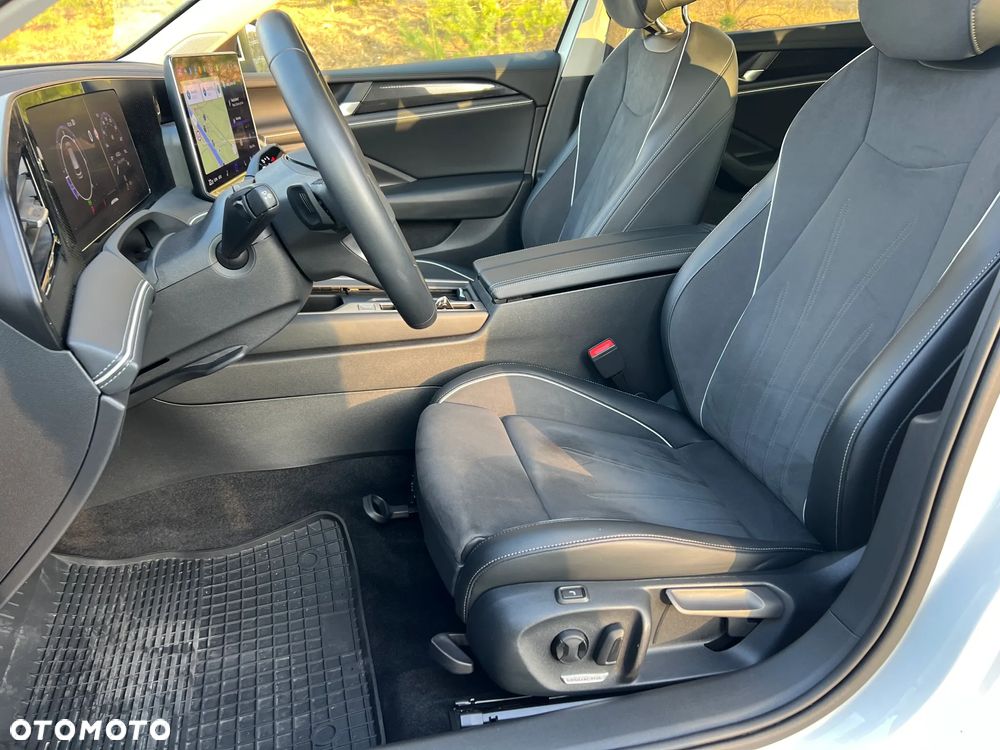 Volkswagen Passat - 17