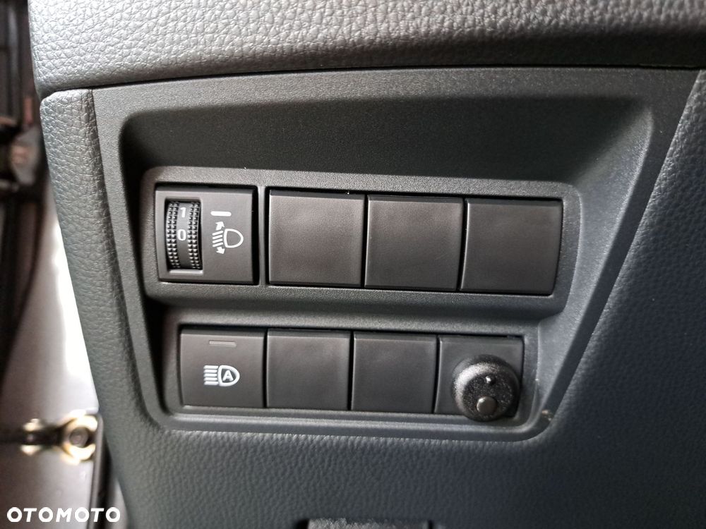 Toyota Yaris - 32