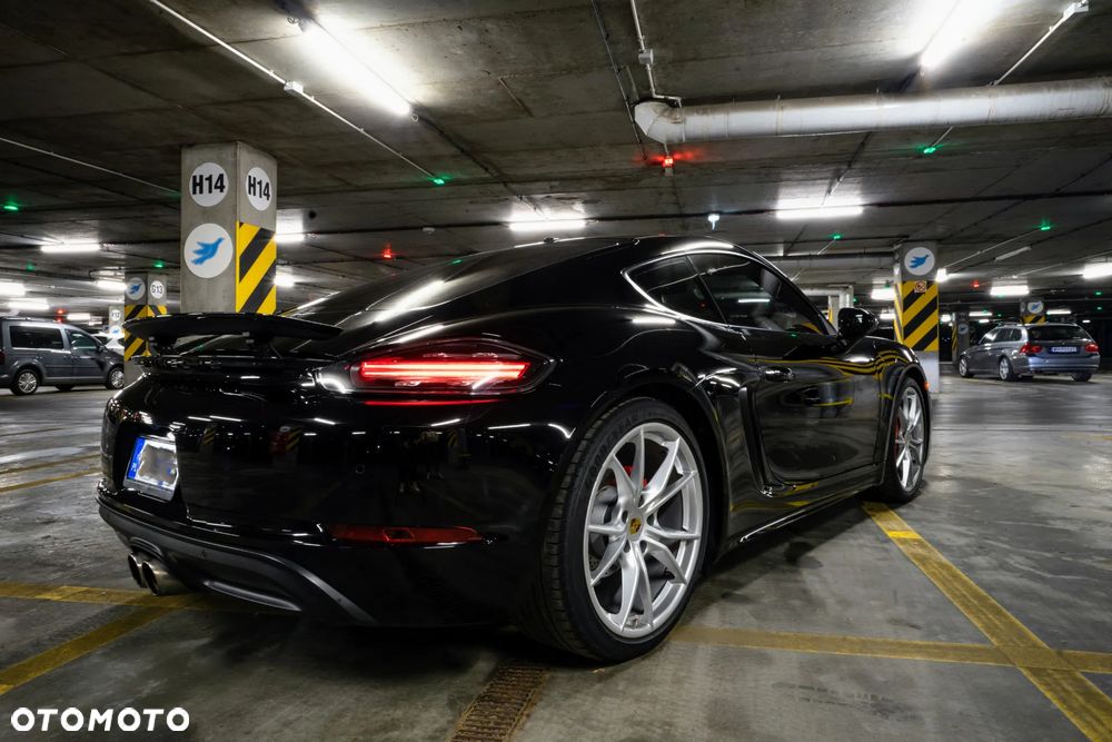 Porsche 718 Cayman - 8