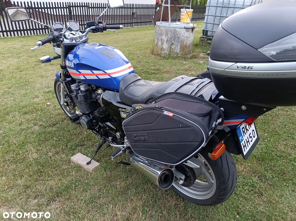 Yamaha XJR - 6
