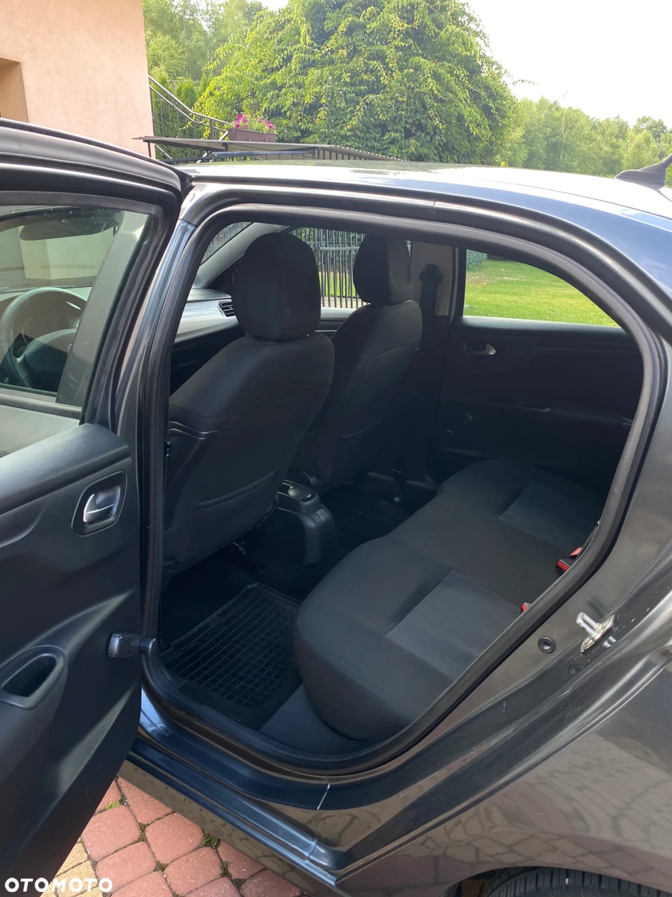 Citroën C-Elysée 1.2 PureTech Exclusive - 12