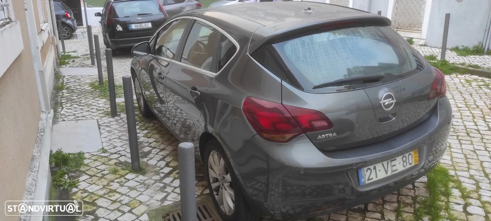 Opel Astra 1.7 CDTI DPF Cosmo - 2
