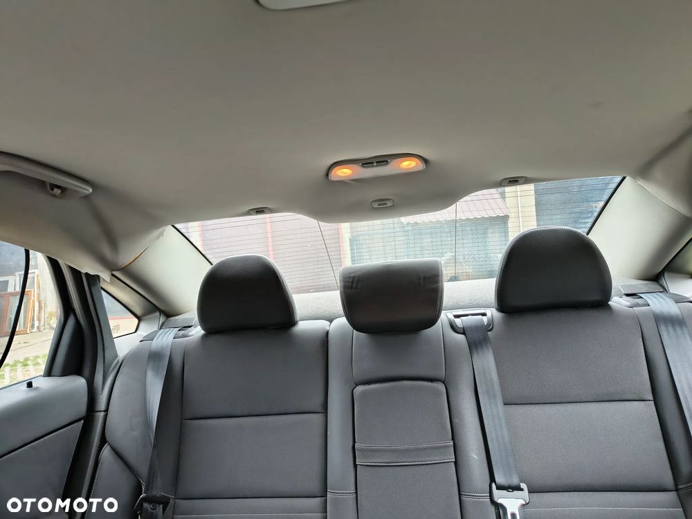 Volvo S40 2.4 Momentum - 25