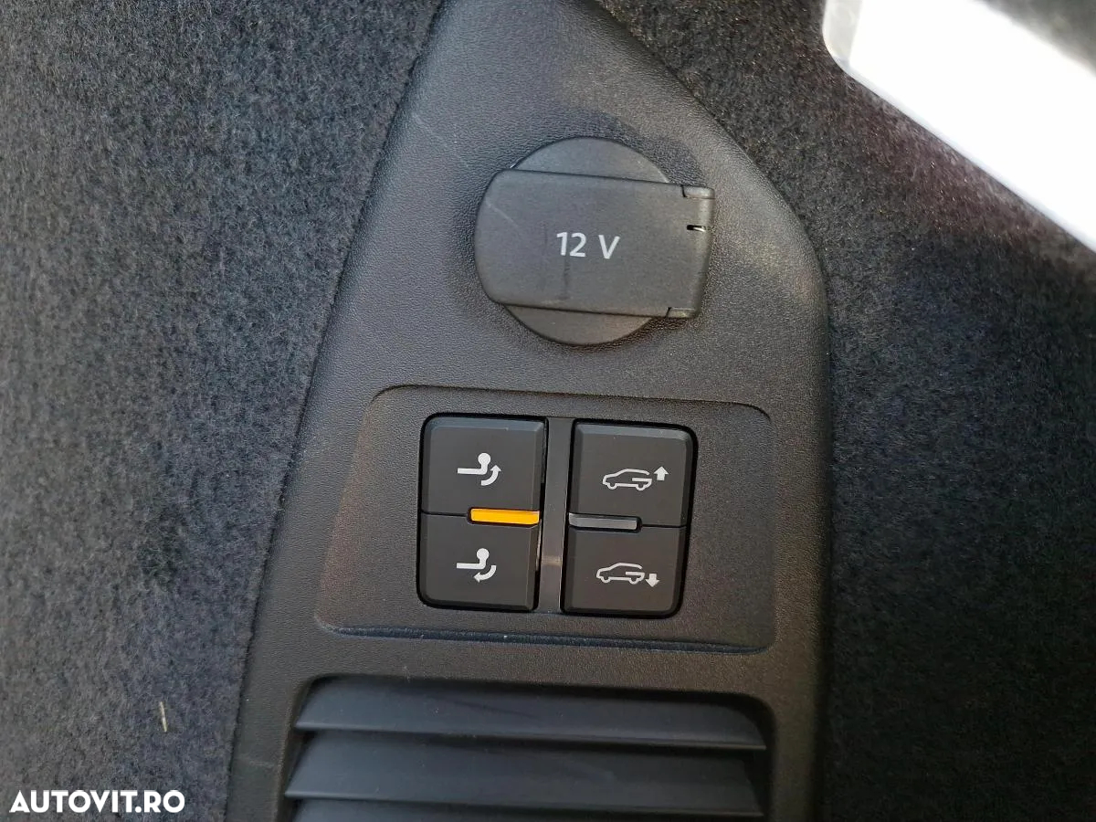 Volkswagen Touareg V6 TDI 4MOTION Elegance - 24