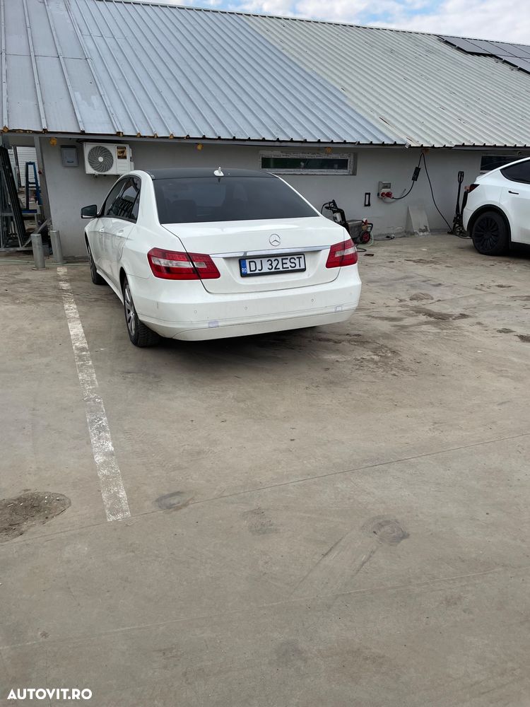 Mercedes-Benz E - 10