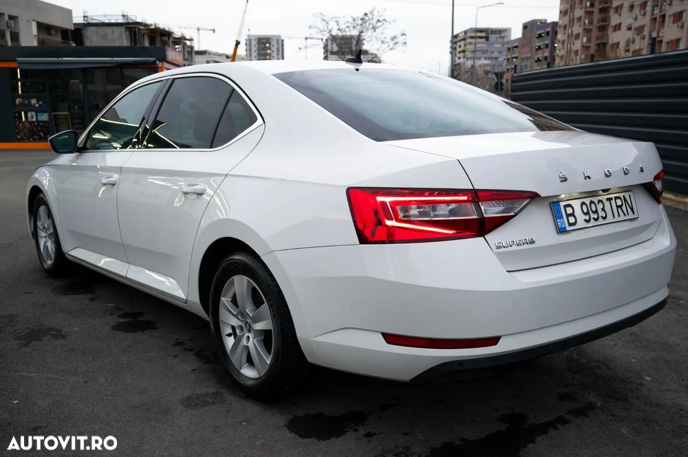Skoda Superb 1.6 TDI DSG Style - 3