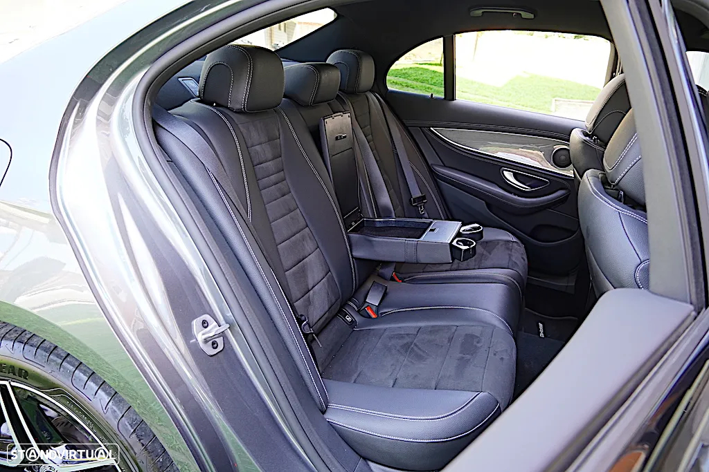 Mercedes-Benz E 300 de AMG Line - 23