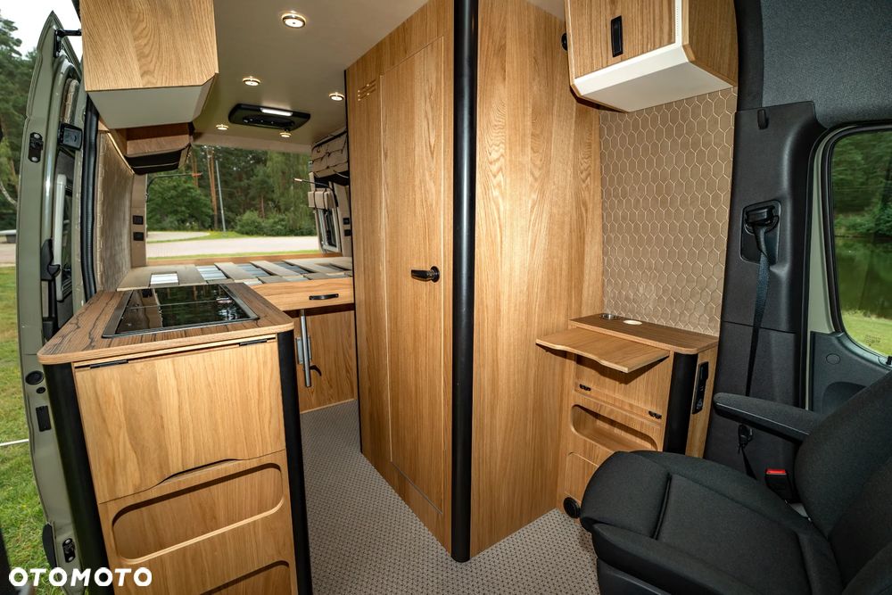 Mercedes-Benz Sprinter - 18