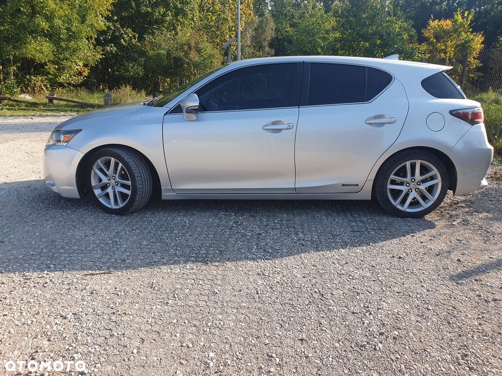 Lexus CT - 3