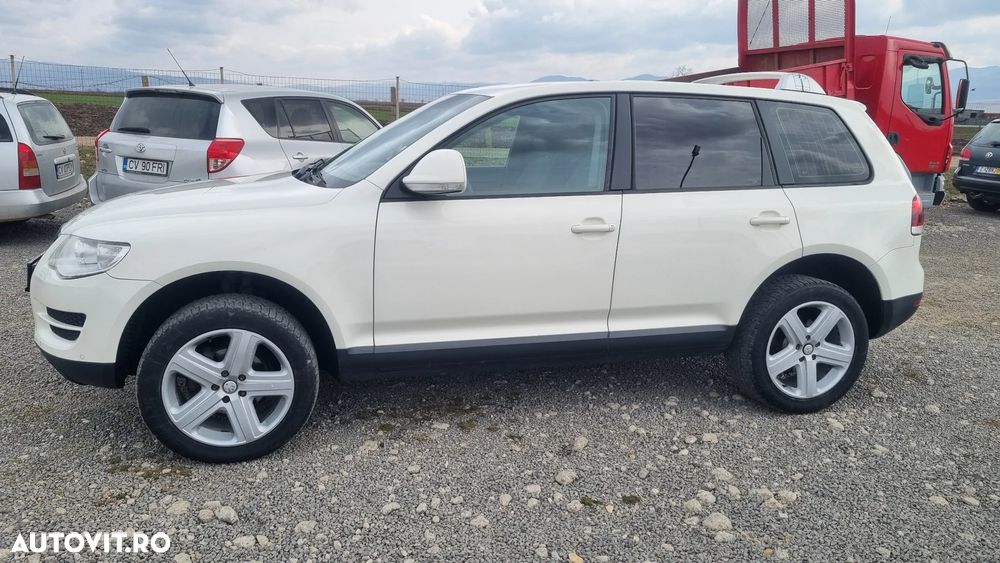 Volkswagen Touareg 2.5 R5 TDI DPF Aut. Individual - 17