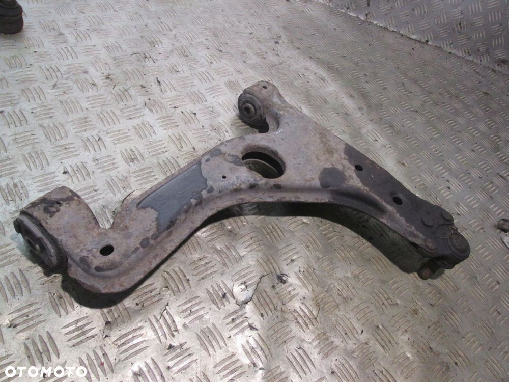 WAHACZ LEWY PRZÓD PRZEDNI OPEL ASTRA III H 04- - 4