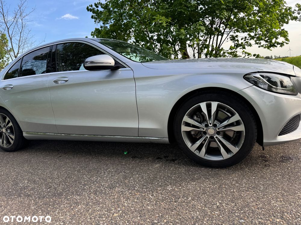 Mercedes-Benz Klasa C 300 7G-TRONIC Exclusive - 3